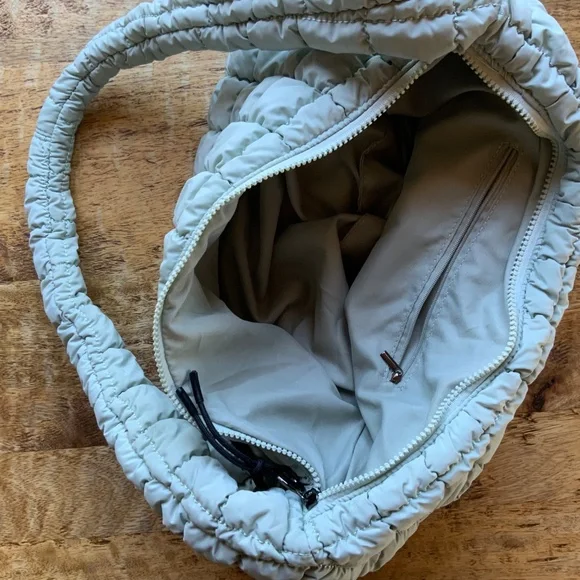 Quilted Puffer Crossbody Hobo Bag - Picture 4 of 4